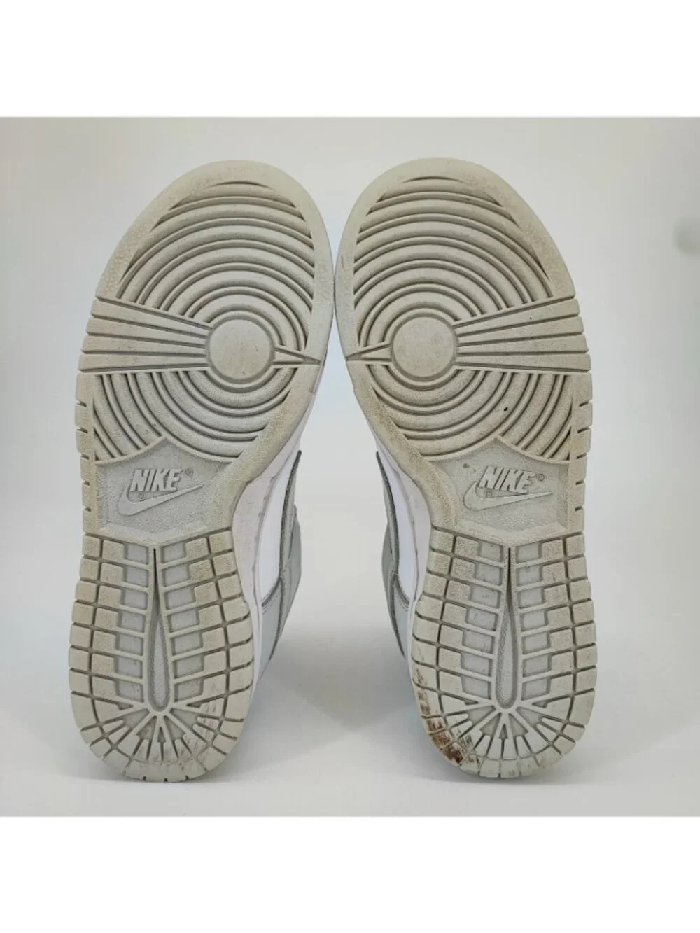 Nike Dunk Low Women's Size 8 Sneakers Leather Grey White DD1503-103